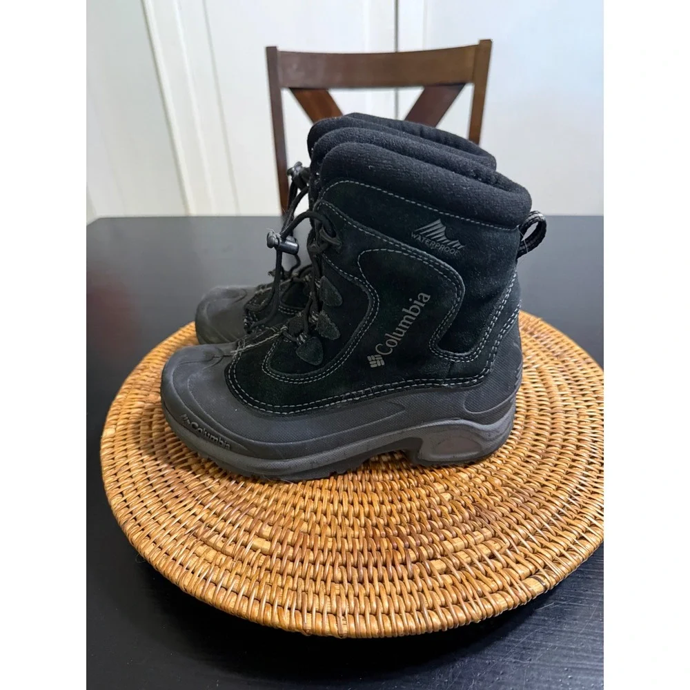Columbia Kids Waterproof Winter Snow Boots Black Suede Bungee Lace Toggle